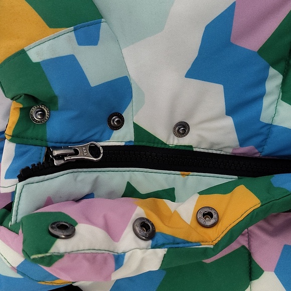Amazon Essentials Multicolor Puffer Jacket - Picture 4 of 8